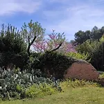 Tranquil Villa, Nature S Embrace Ferienhaus *