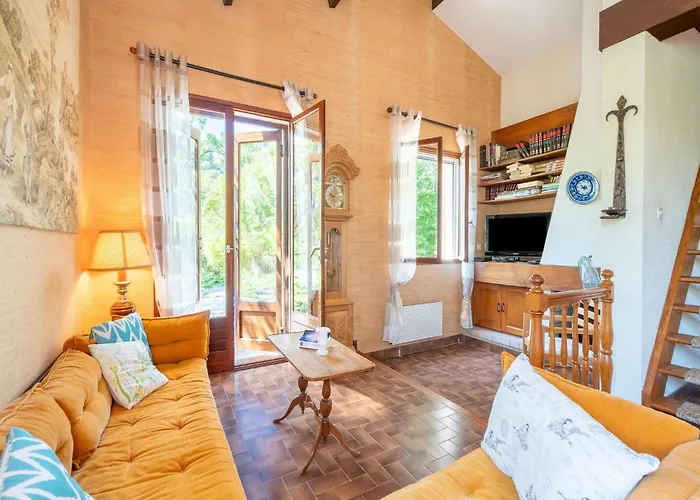 Tatil Evi Tranquil Villa, Nature S Embrace *